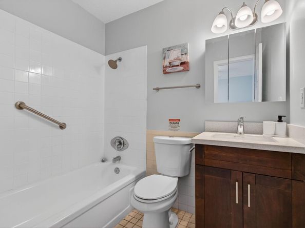 109 SE 11th Avenue 13, Pompano Beach FL 33060