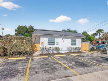 109 SE 11th Avenue