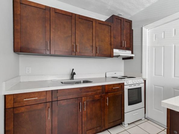 109 SE 11th Avenue 13, Pompano Beach FL 33060