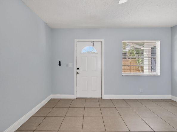 109 SE 11th Avenue 13, Pompano Beach FL 33060
