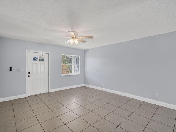 109 SE 11th Avenue 13, Pompano Beach FL 33060