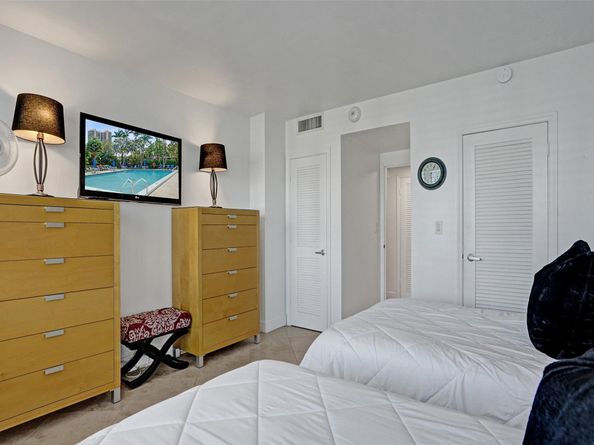 3333 NE 34th St 1006, Fort Lauderdale FL 33308