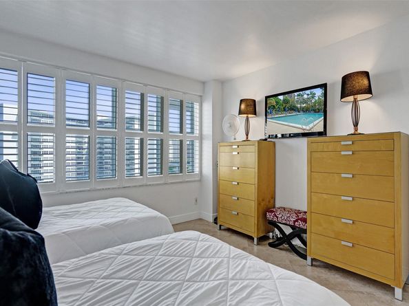 3333 NE 34th St 1006, Fort Lauderdale FL 33308