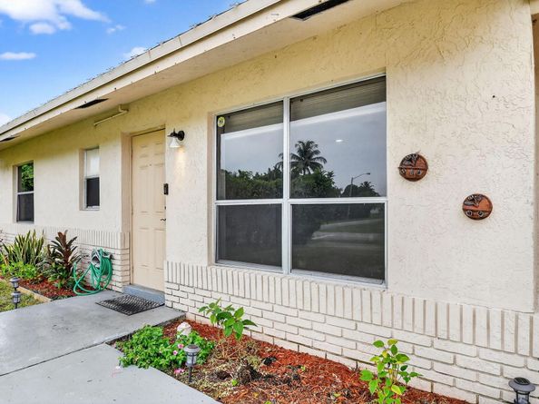 6282 Wauconda Way W, Lake Worth FL 33463