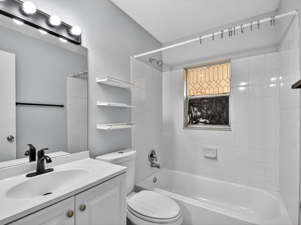 6282 Wauconda Way W, Lake Worth FL 33463