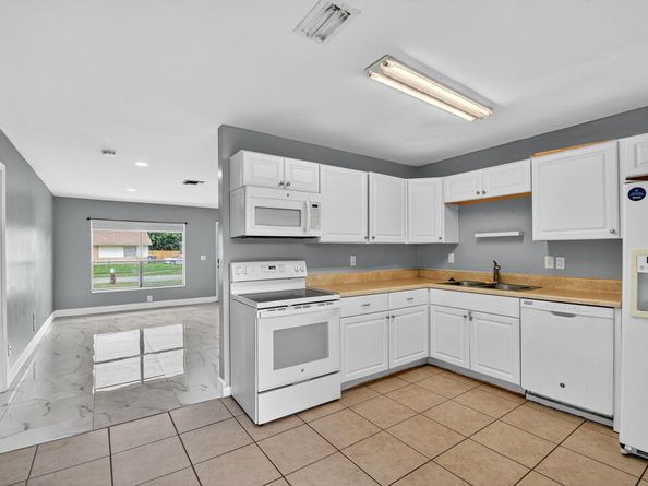 6282 Wauconda Way W, Lake Worth FL 33463