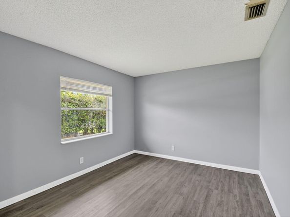 6282 Wauconda Way W, Lake Worth FL 33463