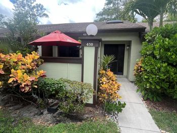 450 Knollwood Court