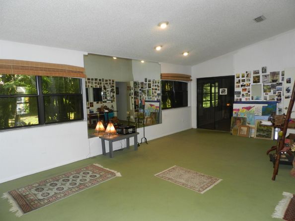450 Knollwood Court, Royal Palm Beach FL 33411