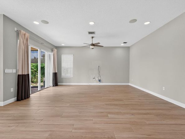 18632 SW 55th St, Miramar FL 33029