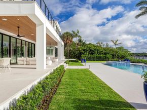1422 SE Atlantic Drive, Lantana FL 33462