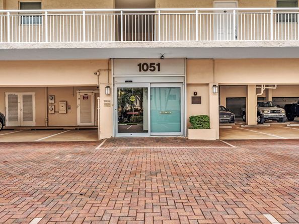 1051 Hillsboro Mile 907E, Pompano Beach FL 33062