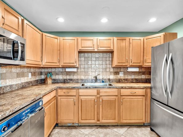 1051 Hillsboro Mile 907E, Pompano Beach FL 33062