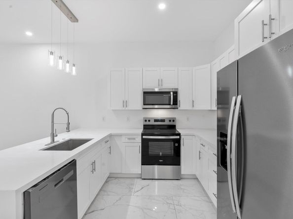 533 NW 16th Avenue, Fort Lauderdale FL 33311