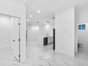 533 NW 16th Avenue, Fort Lauderdale FL 33311