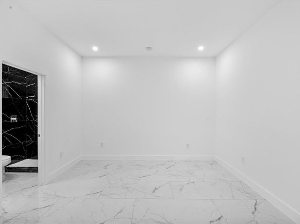 533 NW 16th Avenue, Fort Lauderdale FL 33311