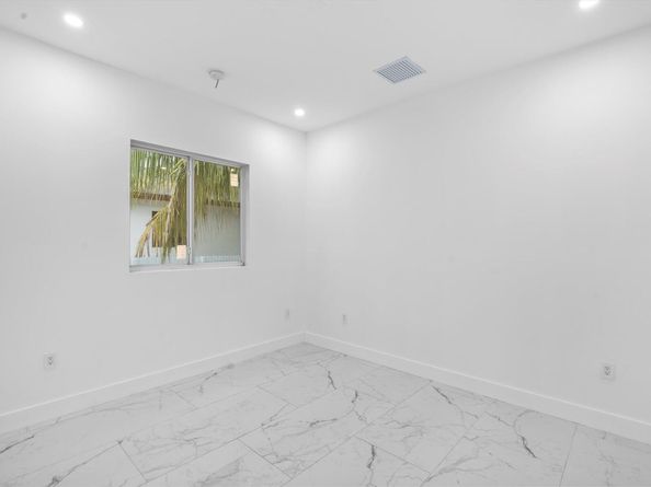 533 NW 16th Avenue, Fort Lauderdale FL 33311