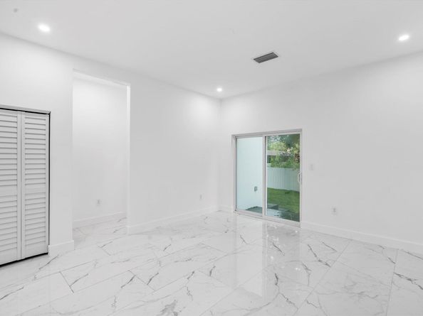 533 NW 16th Avenue, Fort Lauderdale FL 33311