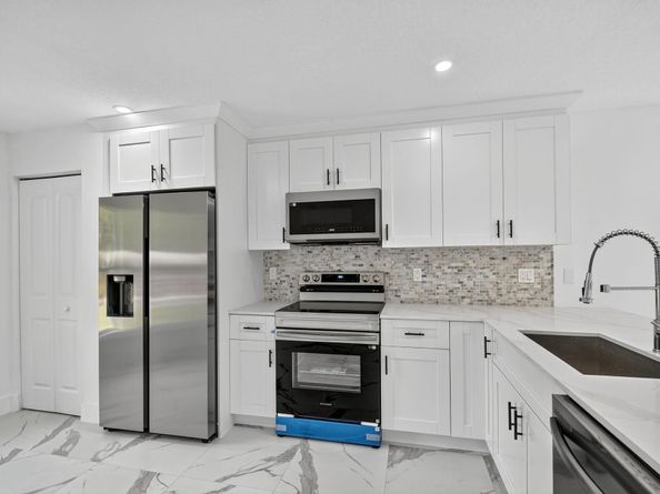 4889 Alberta Avenue, West Palm Beach FL 33417
