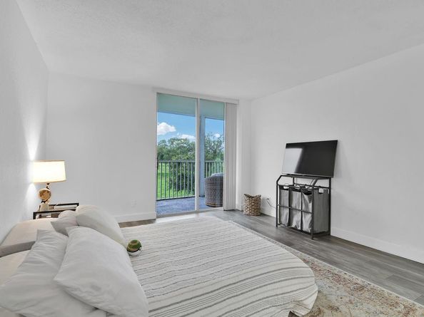 250 NW 67th St 322, Boca Raton FL 33487
