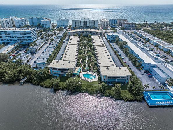 3605 S Ocean Boulevard 312, South Palm Beach FL 33480