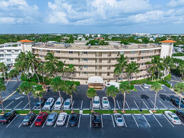 3605 S Ocean Boulevard 312, South Palm Beach FL 33480