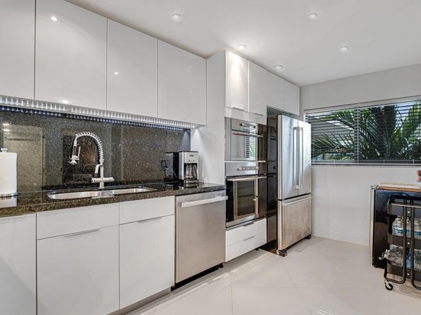 3605 S Ocean Boulevard 312, South Palm Beach FL 33480