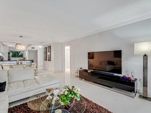 3605 S Ocean Boulevard 312, South Palm Beach FL 33480