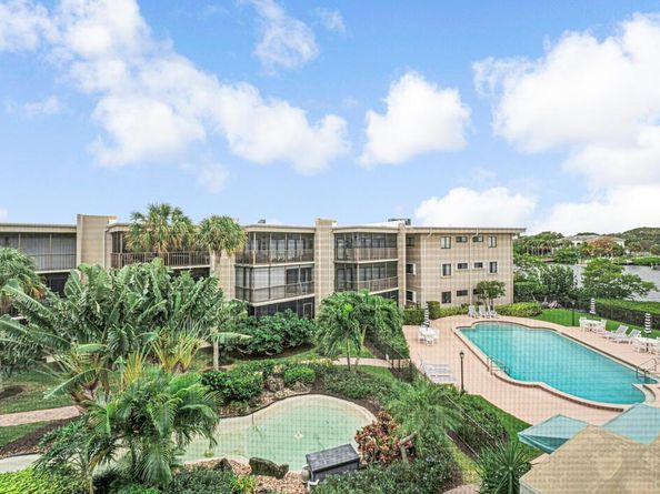 3605 S Ocean Boulevard 312, South Palm Beach FL 33480