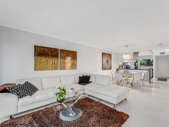 3605 S Ocean Boulevard 312, South Palm Beach FL 33480
