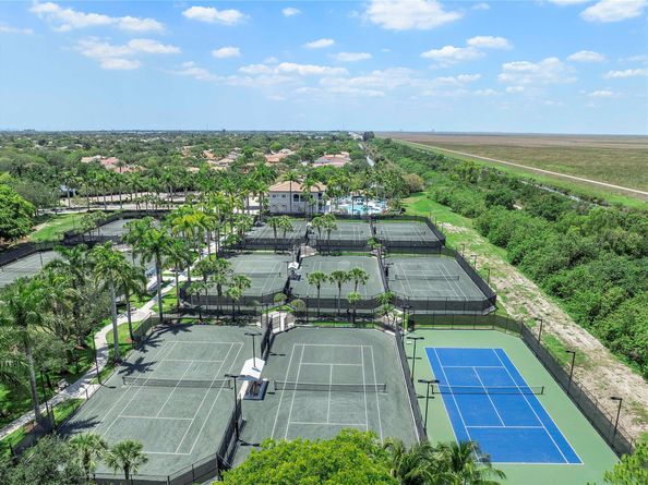 11955 NW 78th Pl, Parkland FL 33076