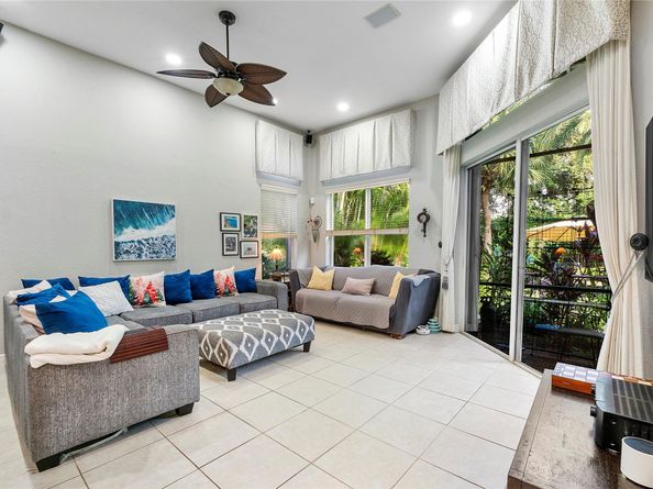 11955 NW 78th Pl, Parkland FL 33076