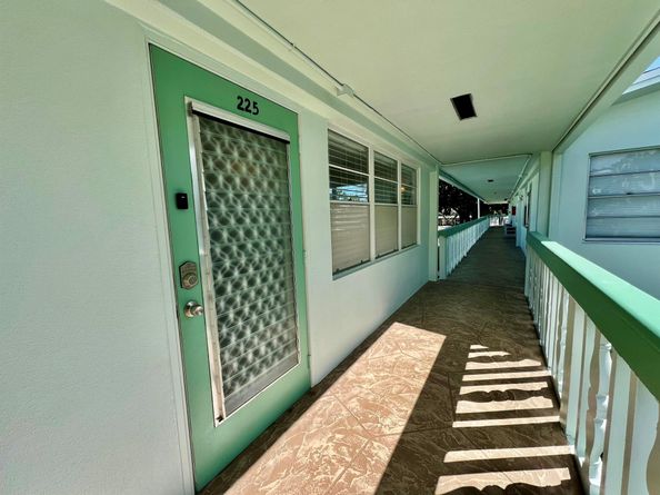 225 Westbury L 225, Deerfield Beach FL 33442