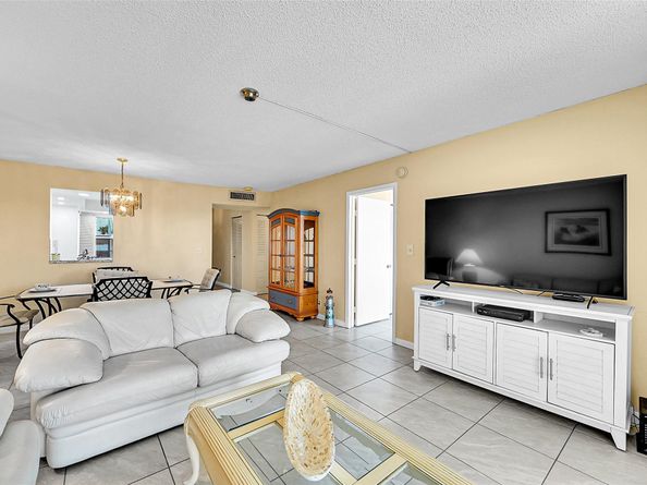 7620 NW 18th St 403, Margate FL 33063
