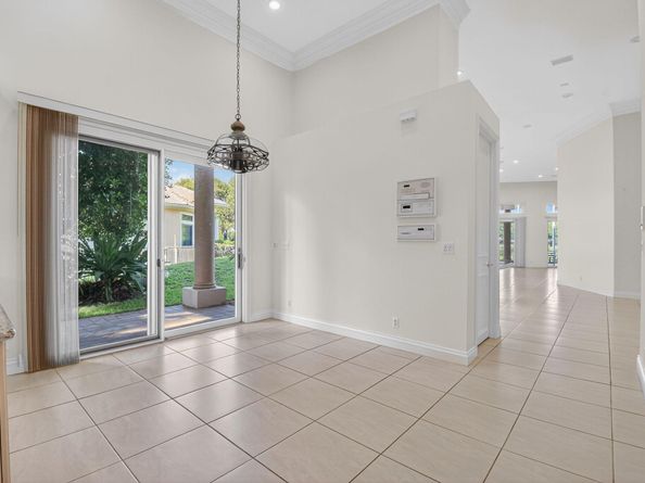 2525 Seminole Circle, West Palm Beach FL 33409