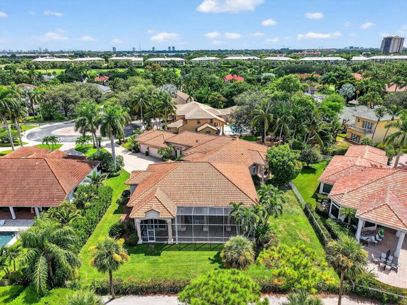 2525 Seminole Circle, West Palm Beach FL 33409