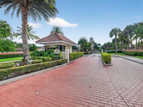 2525 Seminole Circle, West Palm Beach FL 33409