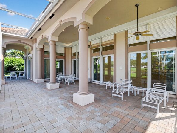 2525 Seminole Circle, West Palm Beach FL 33409