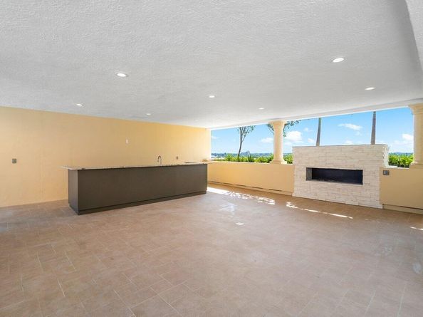 2650 Lake Shore Drive 1401, Riviera Beach FL 33404