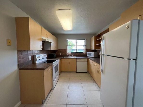 10225 NW 33rd Street, Sunrise FL 33351