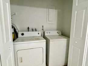 2240 NW 60th Ter, Sunrise FL 33313