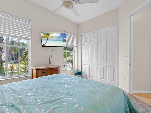 2111 2111 Bellcrest Ct, Royal Palm Court, Royal Palm Beach FL 33411