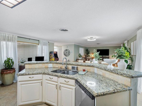 401 SE 14th Avenue, Pompano Beach FL 33060