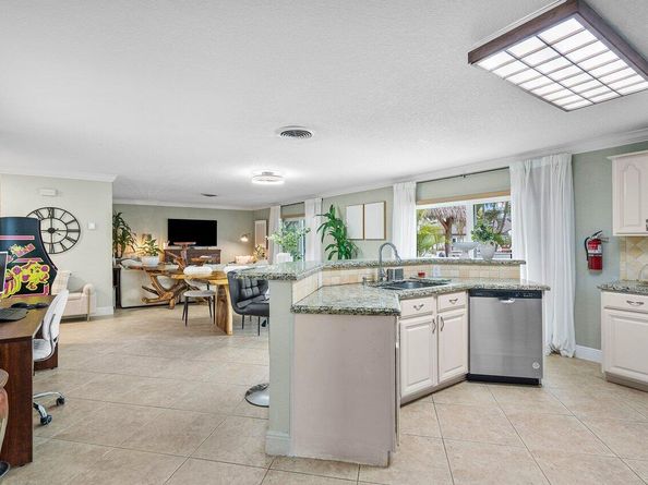401 SE 14th Avenue, Pompano Beach FL 33060