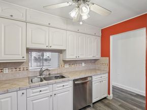 1024 SE 4th Ave 204, Dania Beach FL 33004