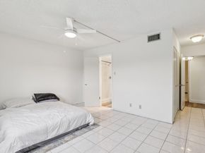 1024 SE 4th Ave 204, Dania Beach FL 33004