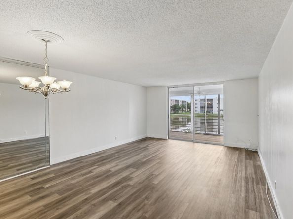 1024 SE 4th Ave 204, Dania Beach FL 33004