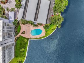 701 E Camino Real 2J, Boca Raton FL 33432