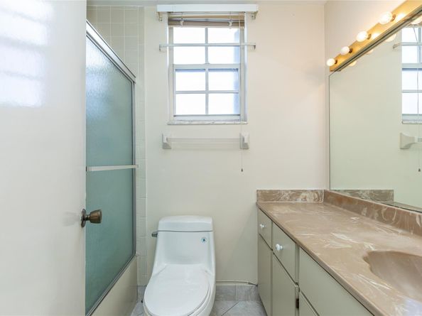 4281 W 10th Ct, Hialeah FL 33012