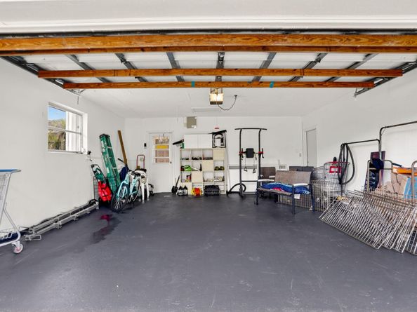 3817 NW 84th Ave, Coral Springs FL 33065